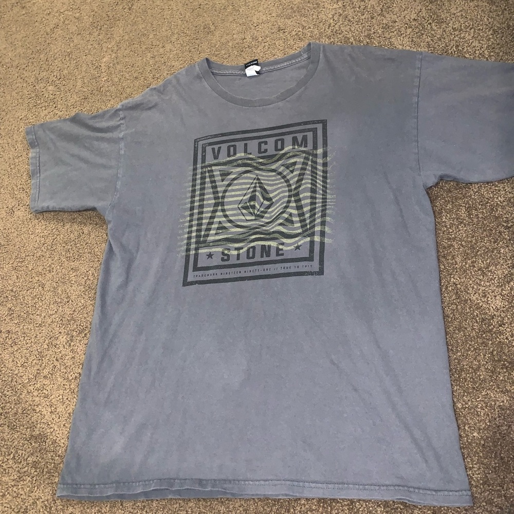 Volcom grey graphic tshirt